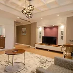 Doubletree By Hilton מלון