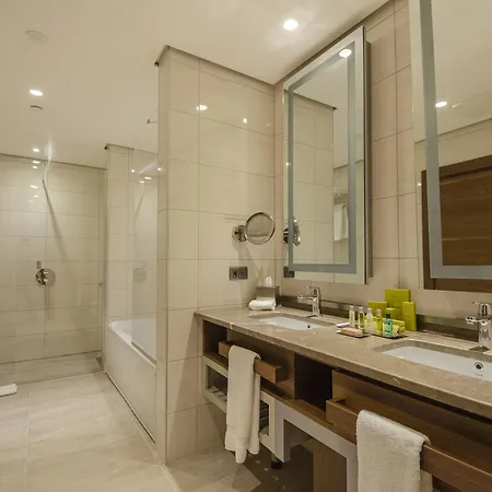 Szálloda Doubletree By Hilton 4*