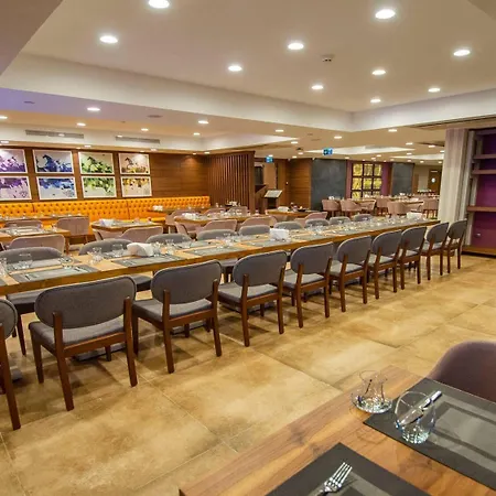 Doubletree By Hilton Hotel